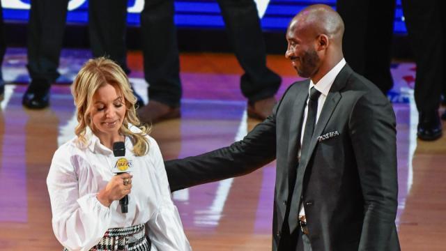 1629362185749091717.jpg kobe-bryant-jeanie-buss-tribute.jpg